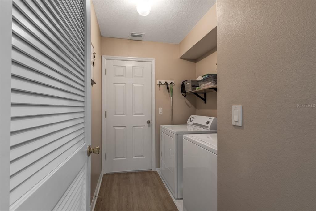 合同活跃: $335,000 (3 贝兹, 2 浴室, 1732 平方英尺)