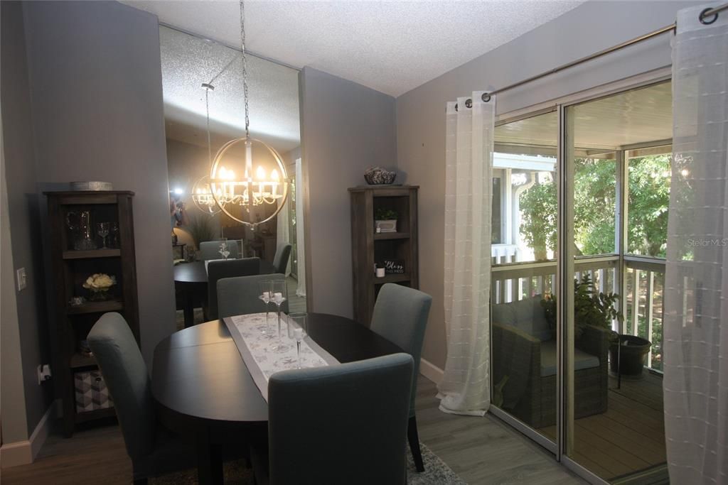 待售: $234,900 (2 贝兹, 2 浴室, 1129 平方英尺)