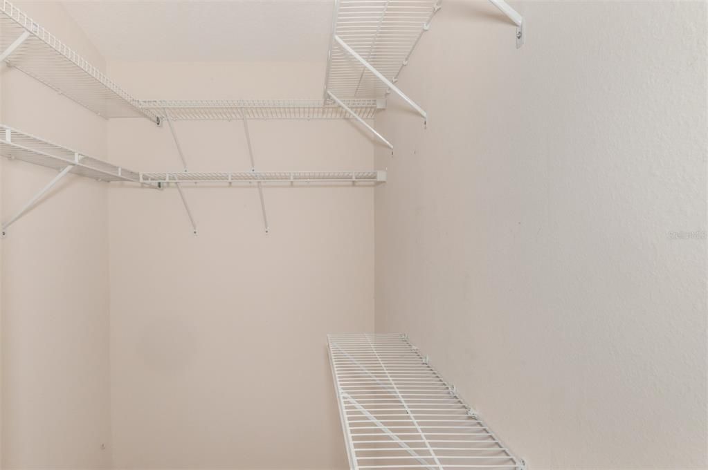 待售: $229,000 (2 贝兹, 2 浴室, 1389 平方英尺)