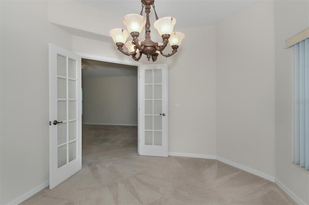 待售: $229,000 (2 贝兹, 2 浴室, 1389 平方英尺)