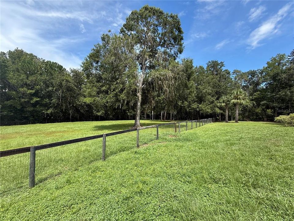 For Sale: $525,000 (3 beds, 2 baths, 2019 Square Feet)