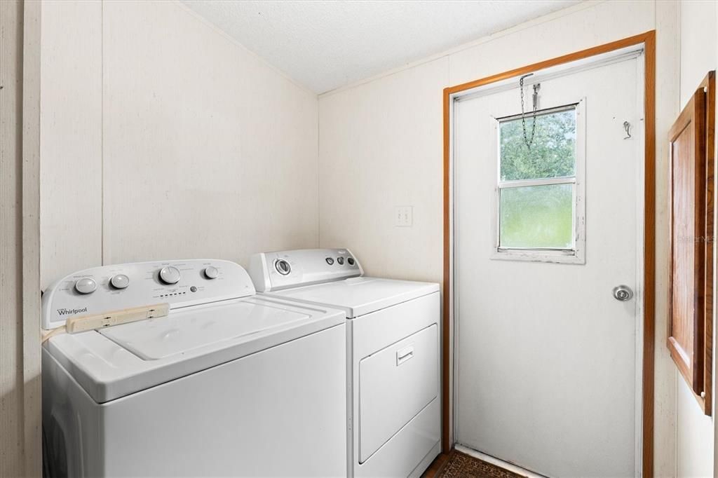 En Venta: $279,900 (3 camas, 2 baños, 1716 Pies cuadrados)