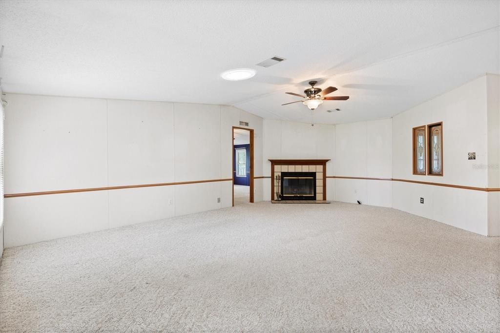 En Venta: $279,900 (3 camas, 2 baños, 1716 Pies cuadrados)