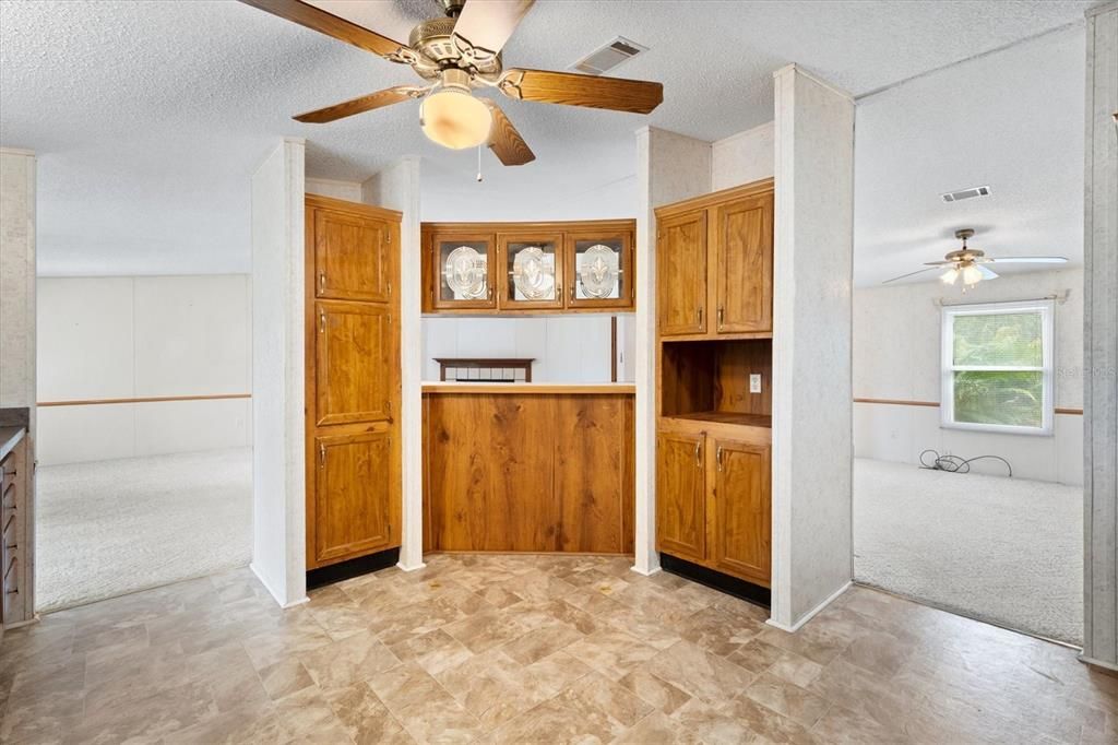 En Venta: $279,900 (3 camas, 2 baños, 1716 Pies cuadrados)