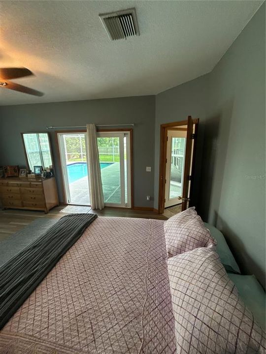 出租: $4,500 (4 贝兹, 3 浴室, 2489 平方英尺)