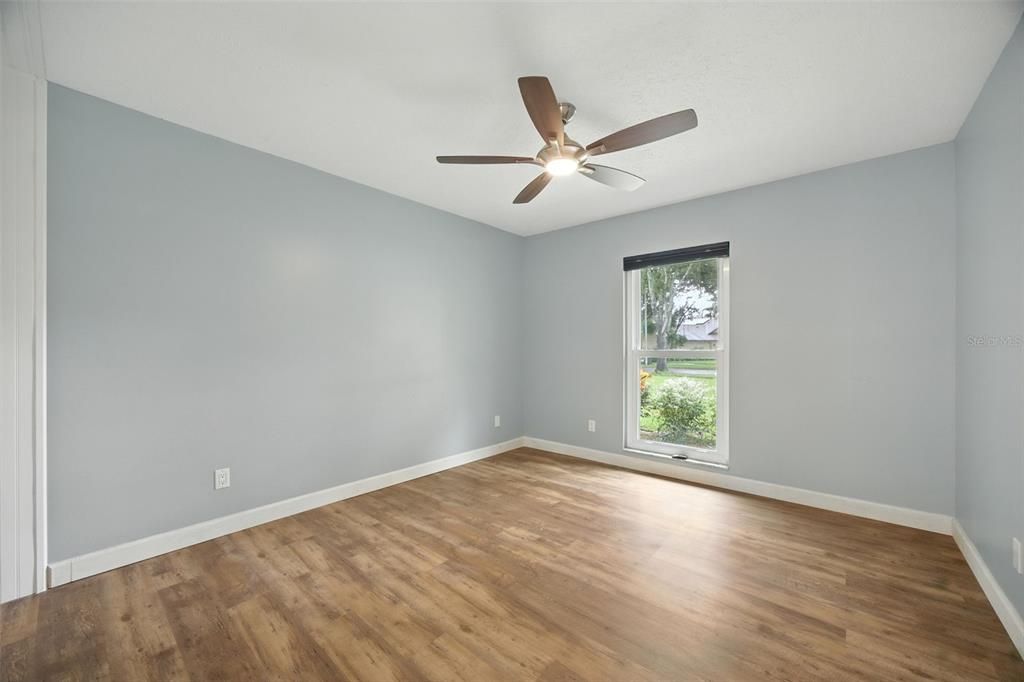 Под контрактом: $824,900 (4 спален, 2 ванн, 2536 Квадратных фут)