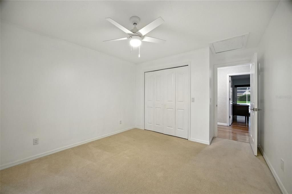 Под контрактом: $824,900 (4 спален, 2 ванн, 2536 Квадратных фут)