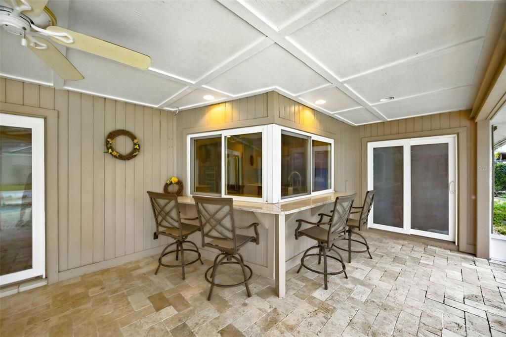 Под контрактом: $824,900 (4 спален, 2 ванн, 2536 Квадратных фут)