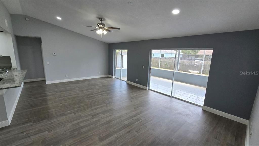 В аренду: $1,800 (3 спален, 2 ванн, 1344 Квадратных фут)