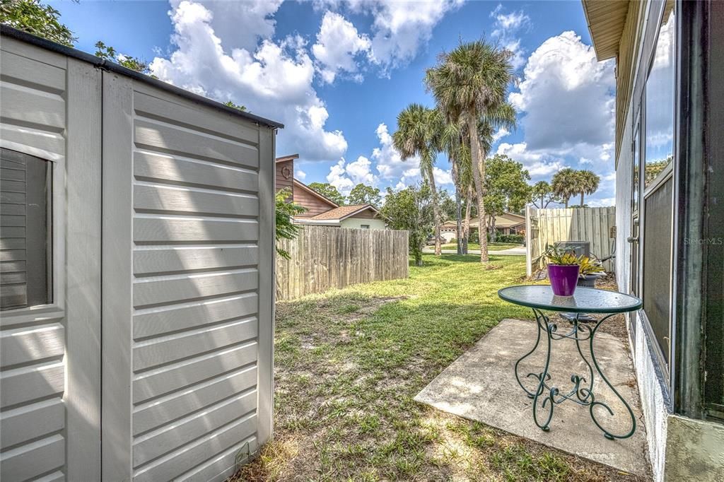 Под контрактом: $215,000 (2 спален, 2 ванн, 1046 Квадратных фут)