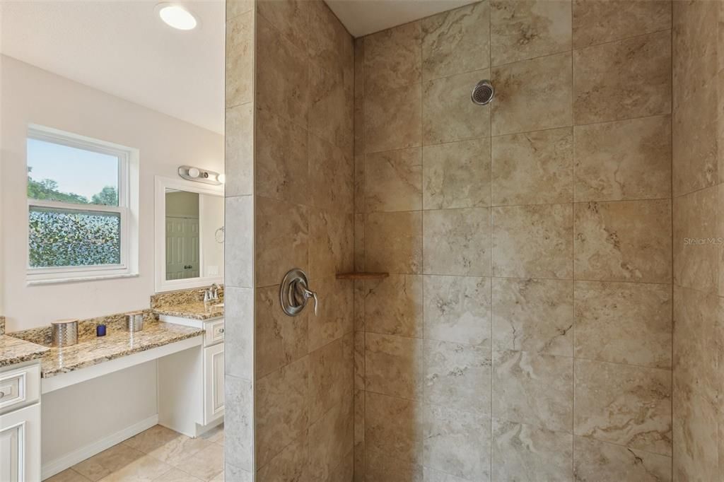 En Venta: $320,000 (3 camas, 2 baños, 1604 Pies cuadrados)