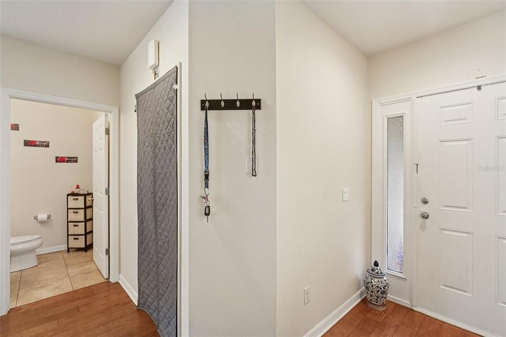 En Venta: $320,000 (3 camas, 2 baños, 1604 Pies cuadrados)