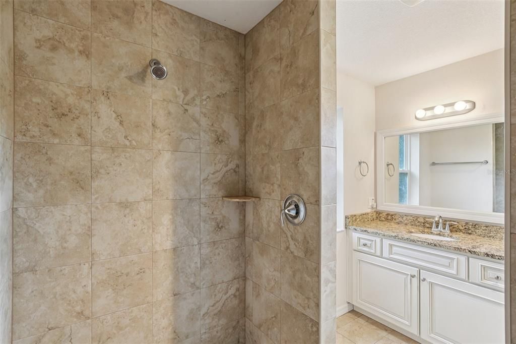 En Venta: $320,000 (3 camas, 2 baños, 1604 Pies cuadrados)