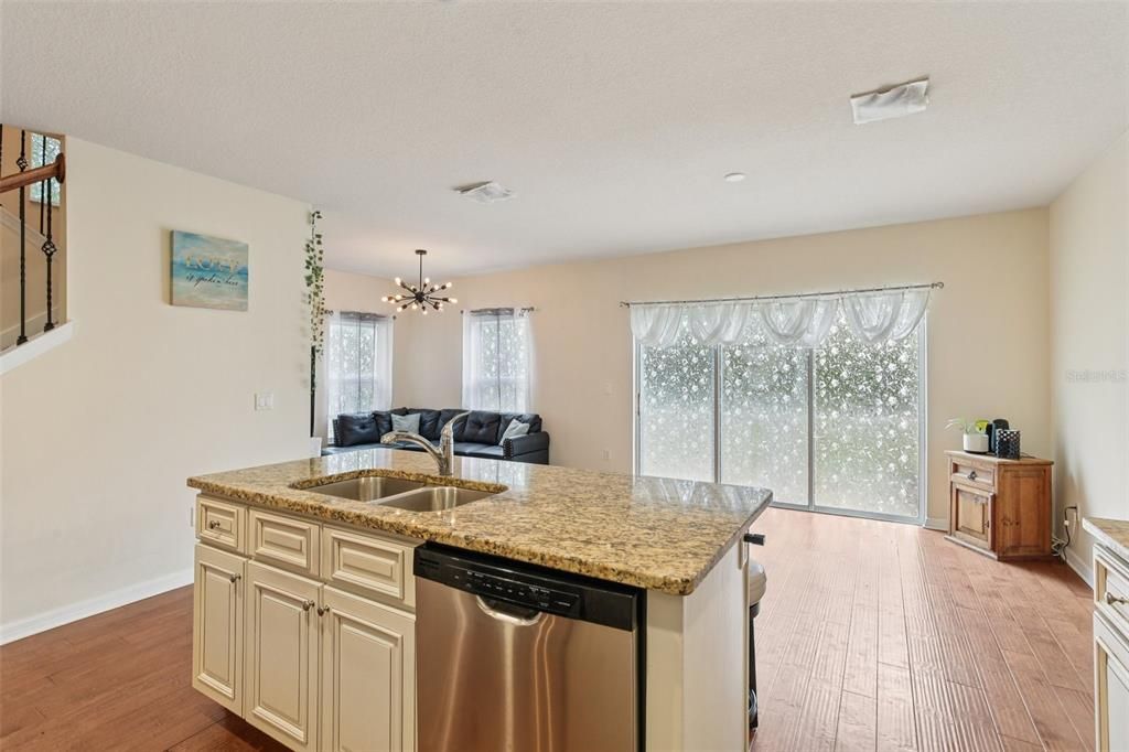 En Venta: $320,000 (3 camas, 2 baños, 1604 Pies cuadrados)