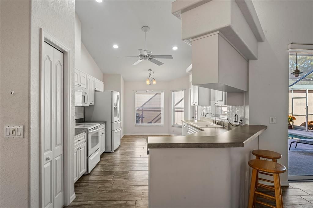 Activo con contrato: $310,000 (3 camas, 2 baños, 1856 Pies cuadrados)