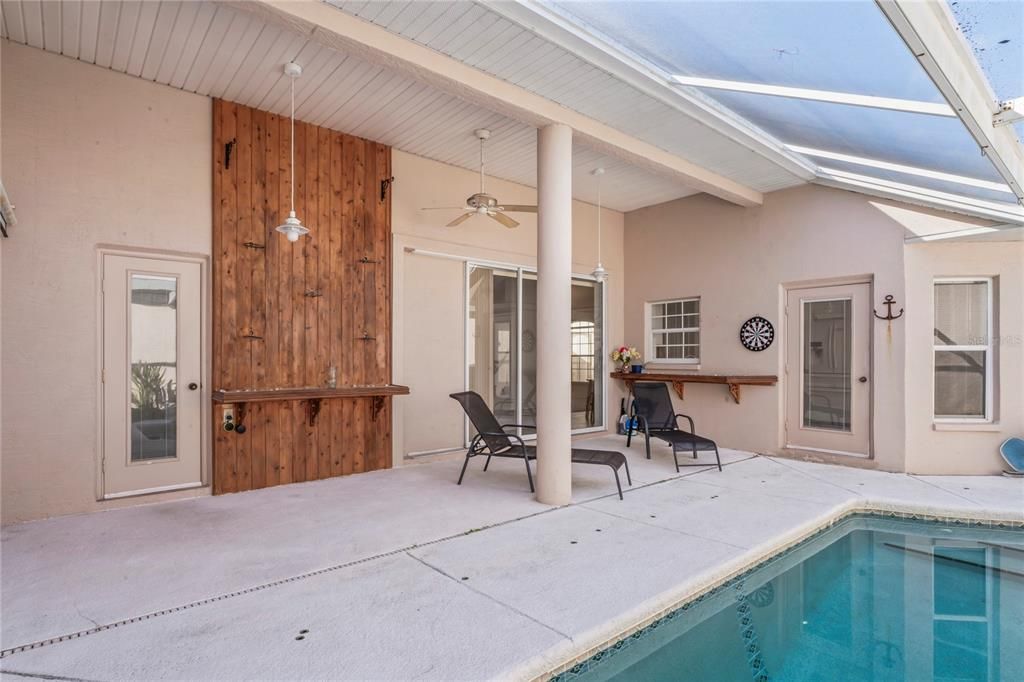 Activo con contrato: $310,000 (3 camas, 2 baños, 1856 Pies cuadrados)