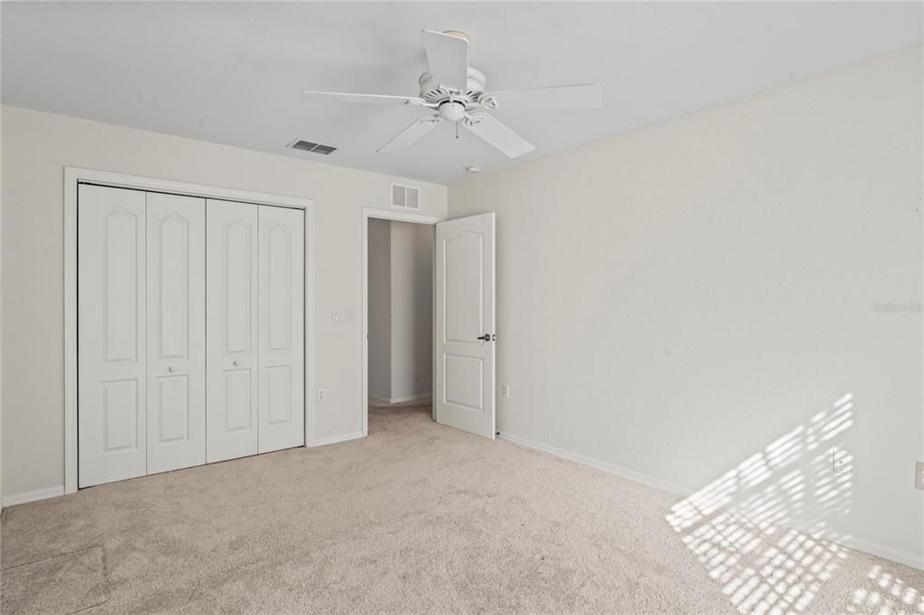 Activo con contrato: $310,000 (3 camas, 2 baños, 1856 Pies cuadrados)