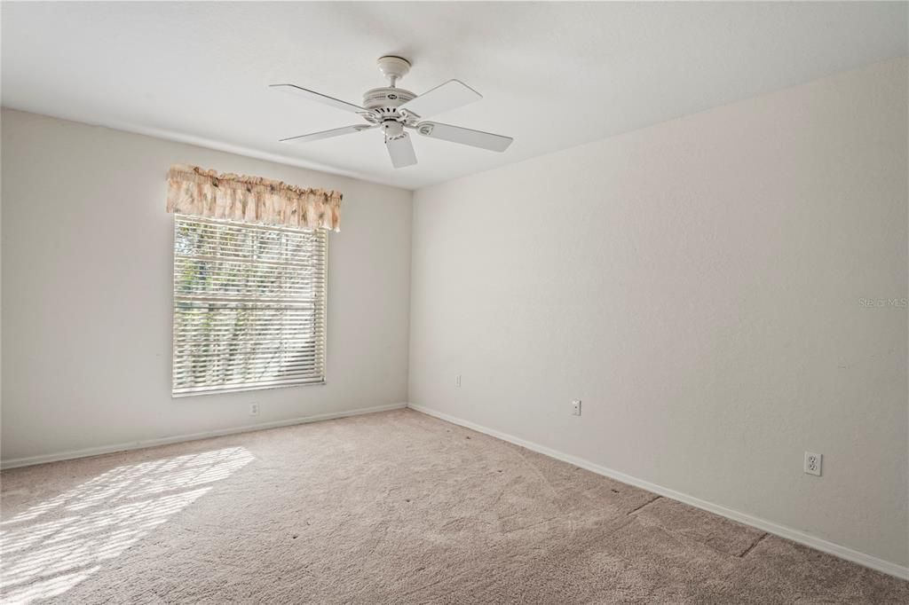 Activo con contrato: $310,000 (3 camas, 2 baños, 1856 Pies cuadrados)