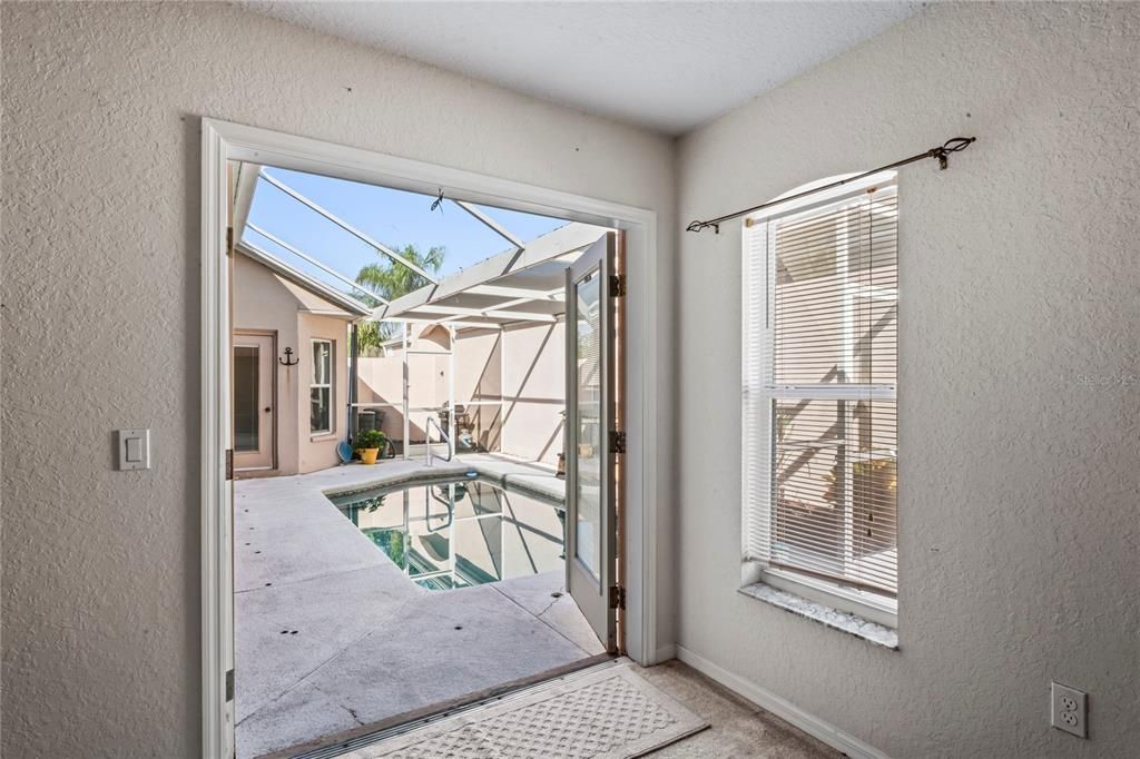 Activo con contrato: $310,000 (3 camas, 2 baños, 1856 Pies cuadrados)