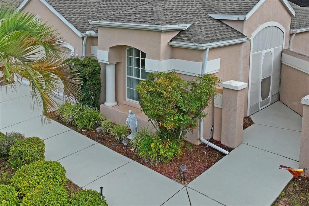 Activo con contrato: $310,000 (3 camas, 2 baños, 1856 Pies cuadrados)