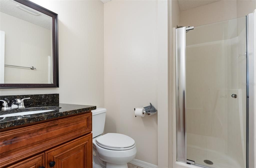 For Sale: $189,000 (2 beds, 2 baths, 810 Square Feet)