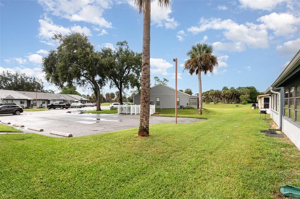 For Sale: $189,000 (2 beds, 2 baths, 810 Square Feet)