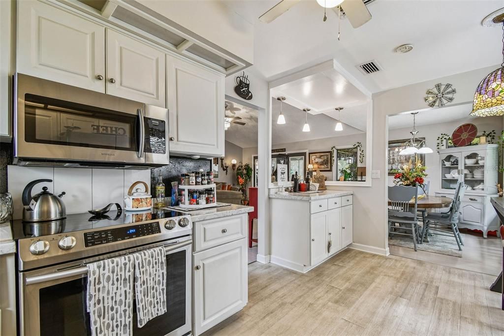 待售: $459,900 (3 贝兹, 2 浴室, 2066 平方英尺)