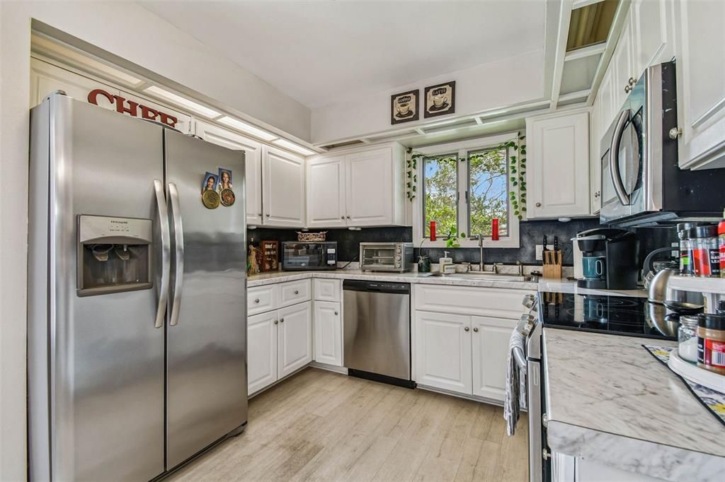 待售: $459,900 (3 贝兹, 2 浴室, 2066 平方英尺)