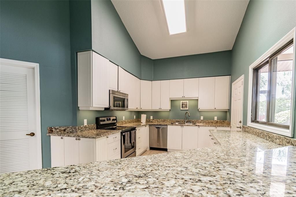 待售: $459,900 (3 贝兹, 2 浴室, 2066 平方英尺)