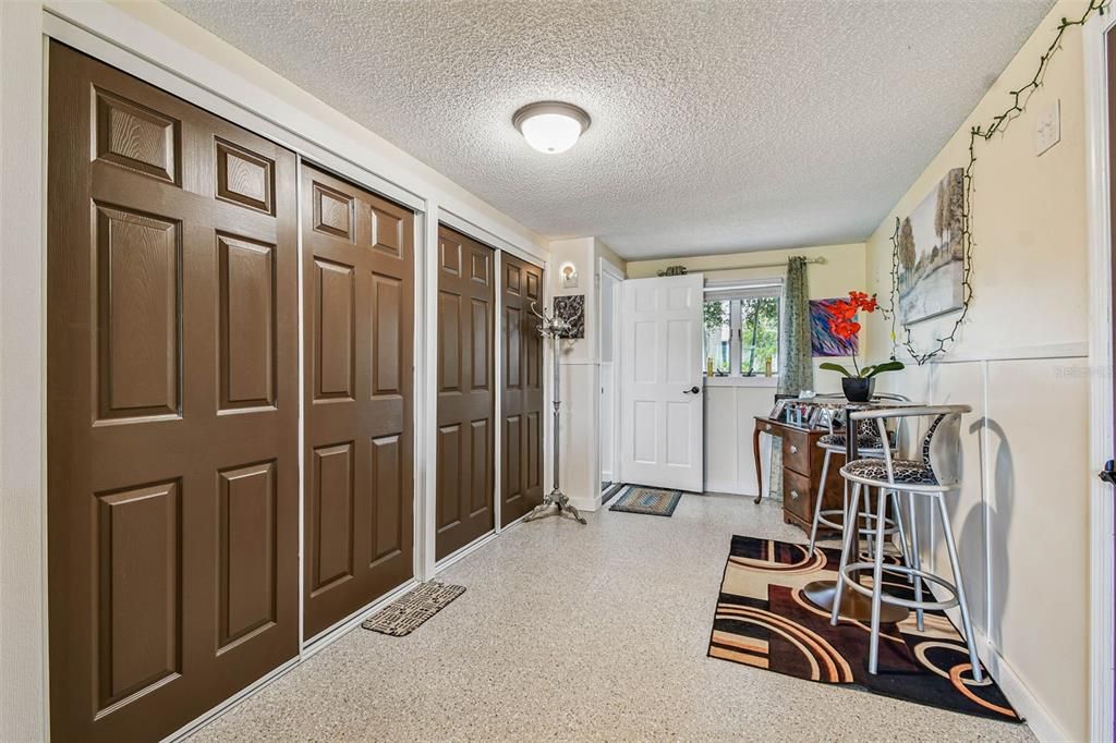 待售: $459,900 (3 贝兹, 2 浴室, 2066 平方英尺)