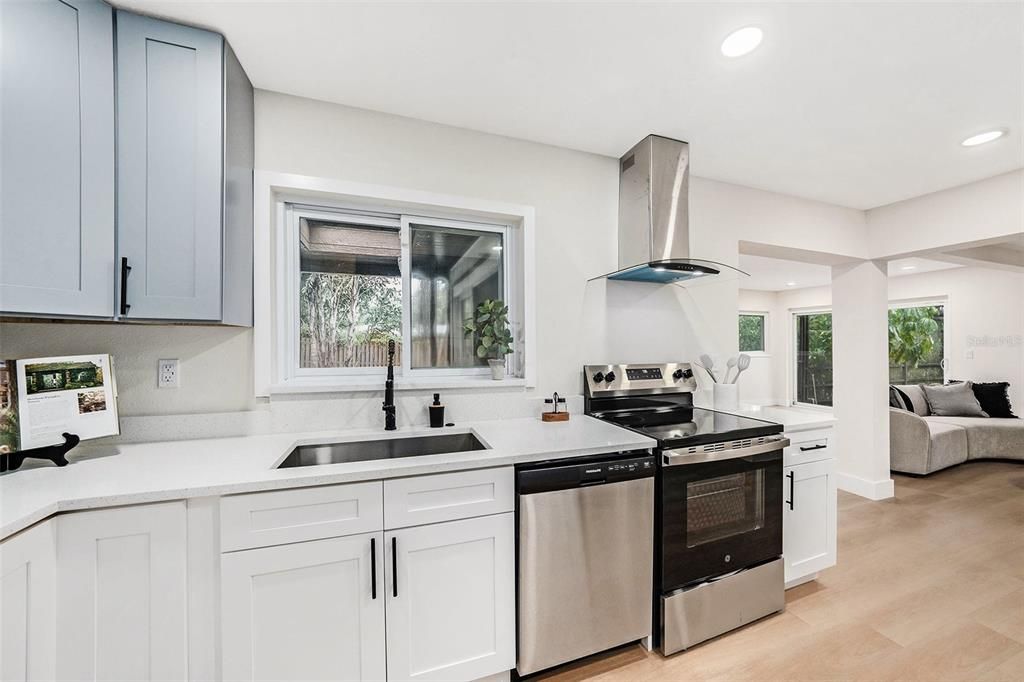 Active With Contract: $435,000 (3 beds, 2 baths, 1748 Square Feet)