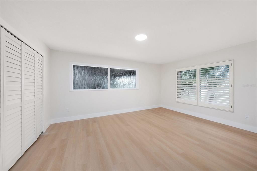 Active With Contract: $435,000 (3 beds, 2 baths, 1748 Square Feet)