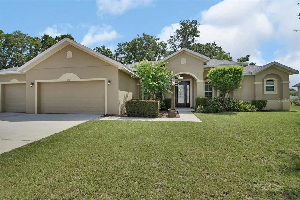 Active With Contract: $444,000 (4 beds, 2 baths, 2236 Square Feet)