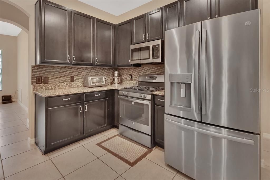 Active With Contract: $444,000 (4 beds, 2 baths, 2236 Square Feet)