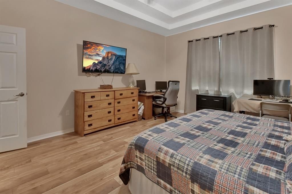 Active With Contract: $444,000 (4 beds, 2 baths, 2236 Square Feet)