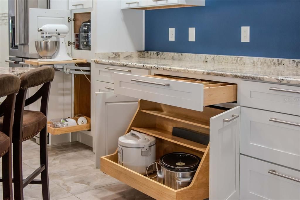 待售: $1,050,000 (5 贝兹, 3 浴室, 3280 平方英尺)