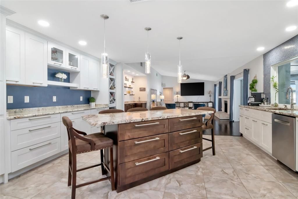 待售: $1,050,000 (5 贝兹, 3 浴室, 3280 平方英尺)