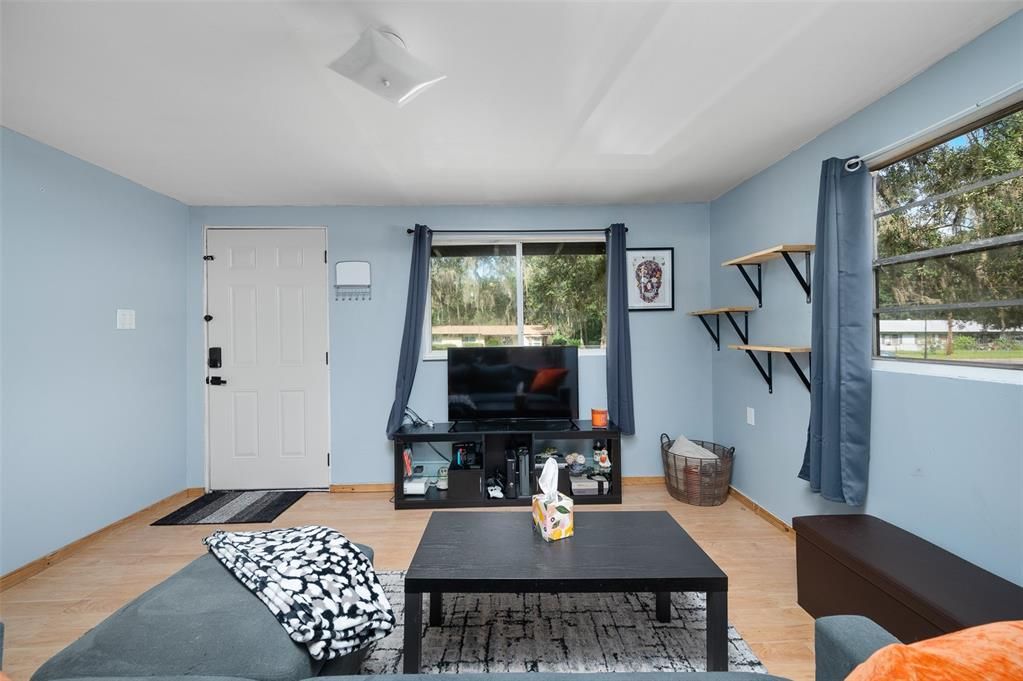 待售: $160,000 (2 贝兹, 1 浴室, 624 平方英尺)