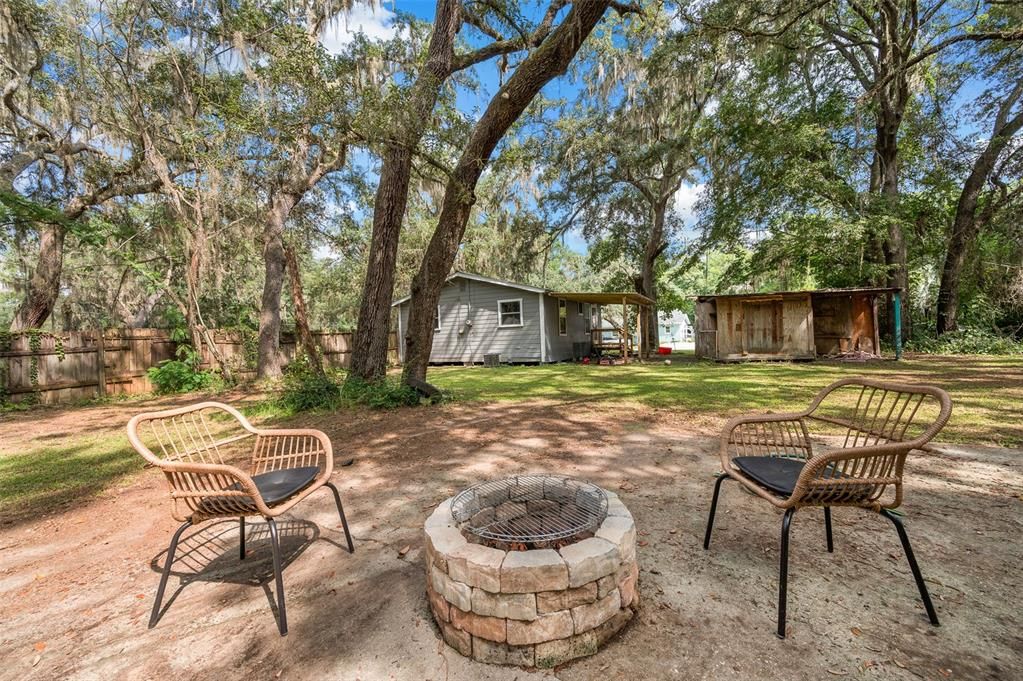 待售: $160,000 (2 贝兹, 1 浴室, 624 平方英尺)