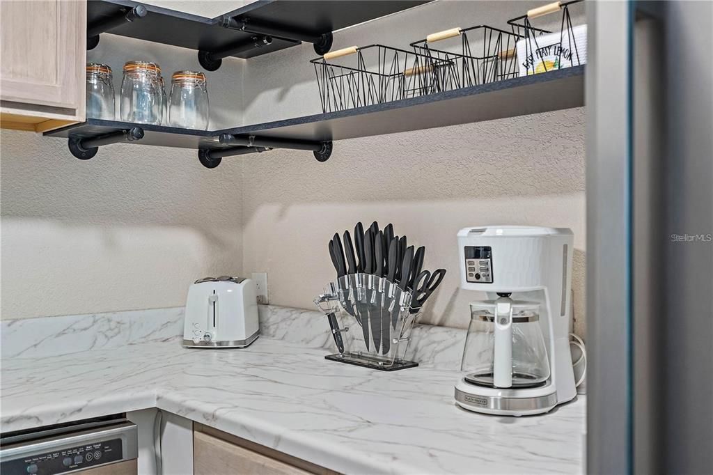 For Sale: $499,000 (4 beds, 0 baths, 1600 Square Feet)