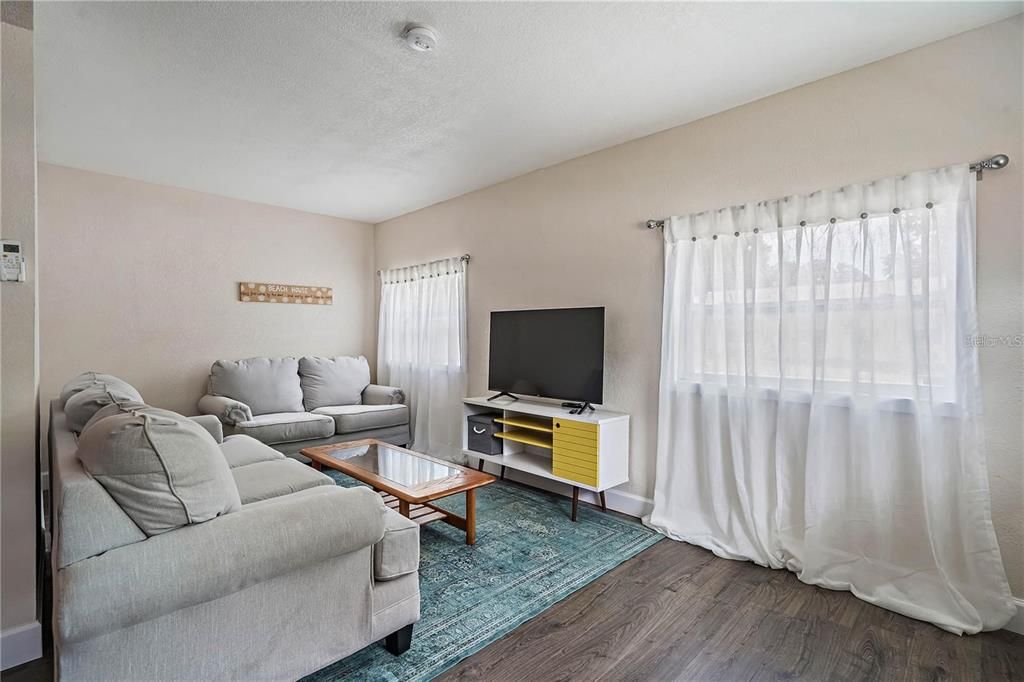 For Sale: $499,000 (4 beds, 0 baths, 1600 Square Feet)