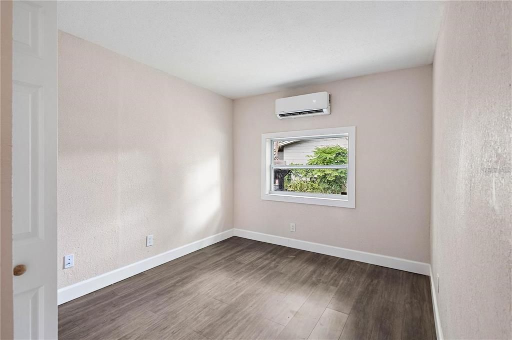 For Sale: $499,000 (4 beds, 0 baths, 1600 Square Feet)