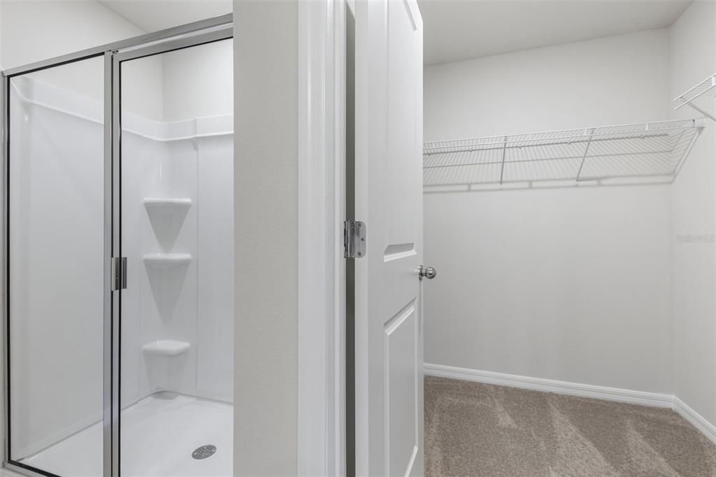 Activo con contrato: $2,500 (3 camas, 2 baños, 1501 Pies cuadrados)