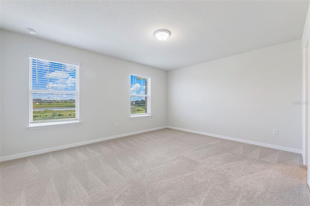 Activo con contrato: $2,500 (3 camas, 2 baños, 1501 Pies cuadrados)