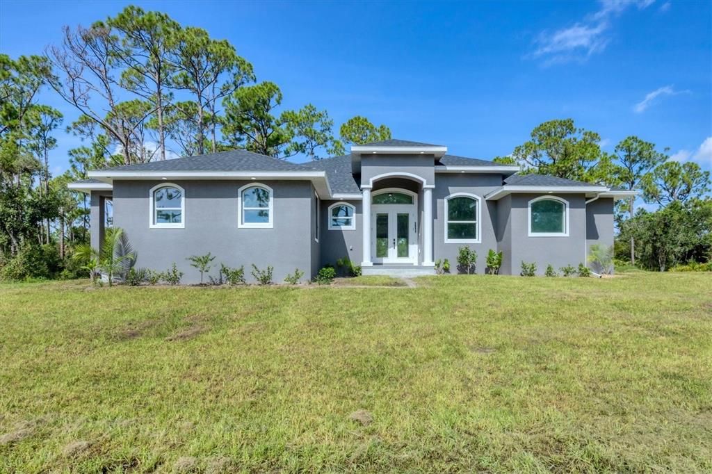 Activo con contrato: $575,000 (4 camas, 4 baños, 3262 Pies cuadrados)