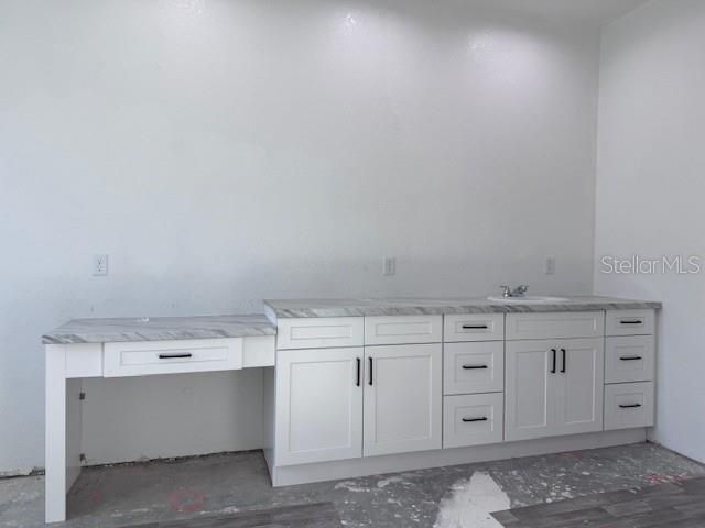 Activo con contrato: $575,000 (4 camas, 4 baños, 3262 Pies cuadrados)