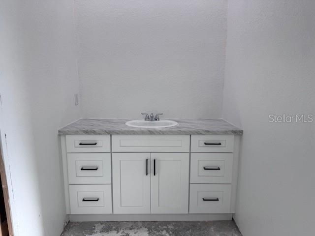 Activo con contrato: $575,000 (4 camas, 4 baños, 3262 Pies cuadrados)