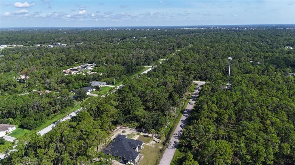 Activo con contrato: $575,000 (4 camas, 4 baños, 3262 Pies cuadrados)