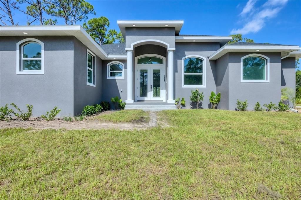 Activo con contrato: $575,000 (4 camas, 4 baños, 3262 Pies cuadrados)