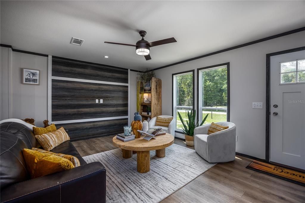 На продажу: $279,900 (3 спален, 2 ванн, 1496 Квадратных фут)